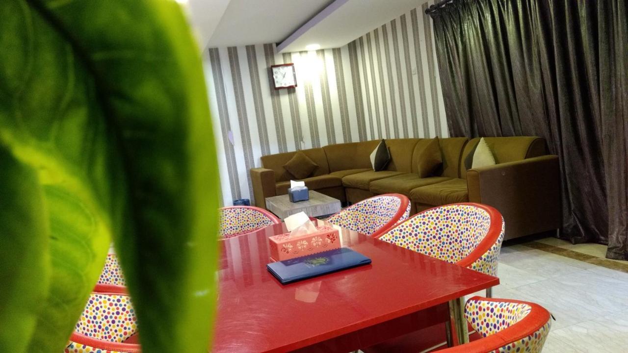 منتجع وشاليهات مورجان الشرق - للعائلات فقط - Dammam Exterior foto